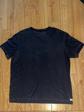 XXL Vuori Classic Strato Tech tee Men's charcoal grey